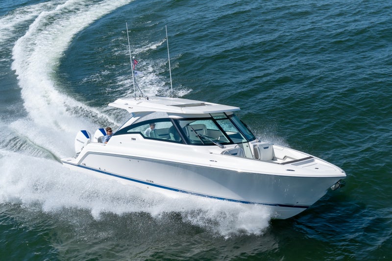 Tiara Yachts 34 LX