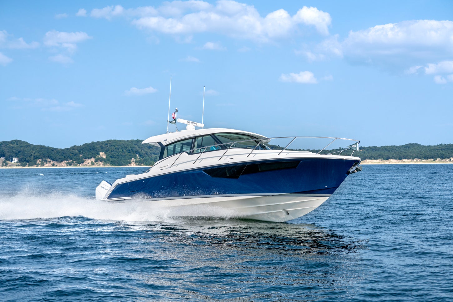 43 LE running to starboard&nbsp;-&nbsp;Hull Color: Viper Blue