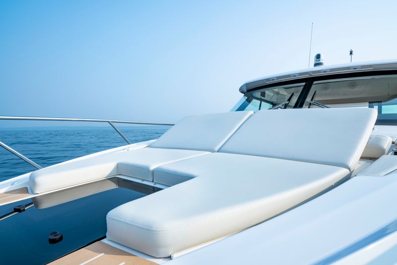 48 LE Forward sunshade showcasing signature upholstry package in whitewater