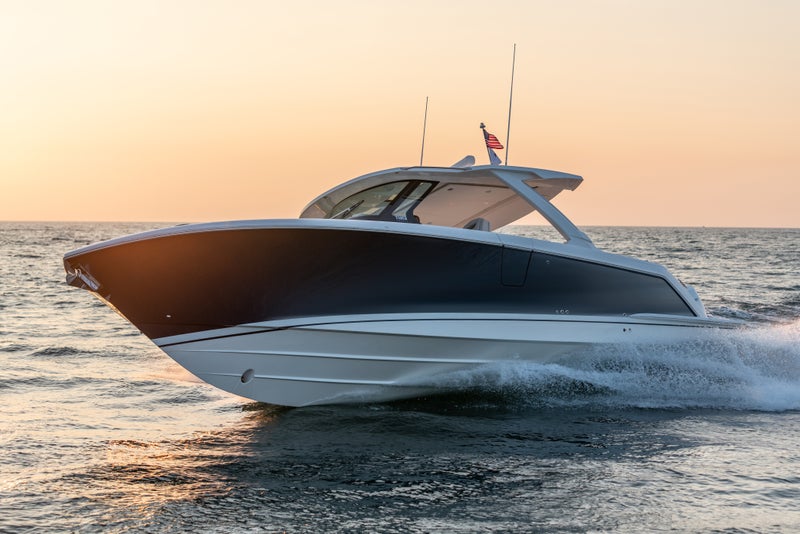 Tiara Yachts 38 LS