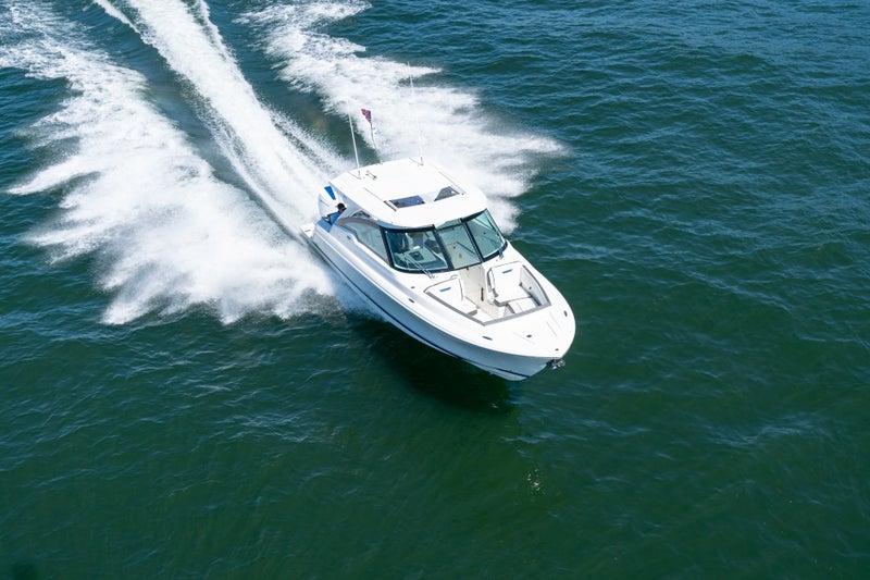 Tiara Yachts 34 LX