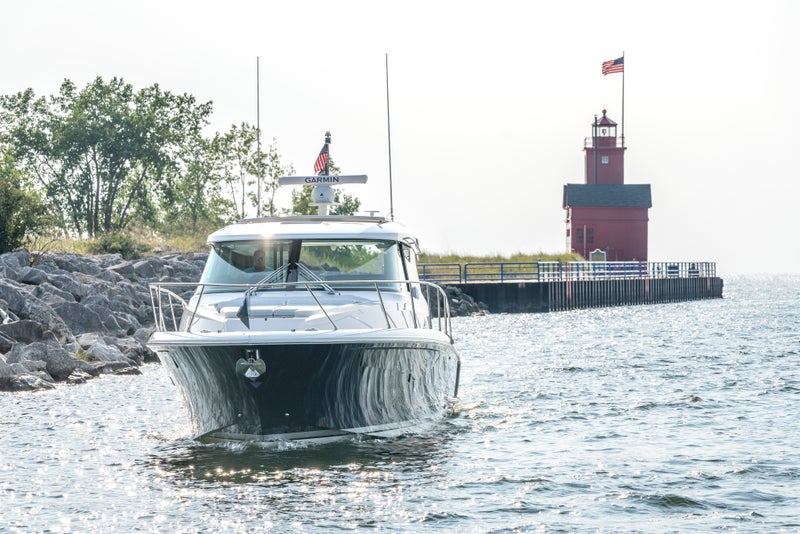 43 LE in Holland Channel with Big Red Lighthouse