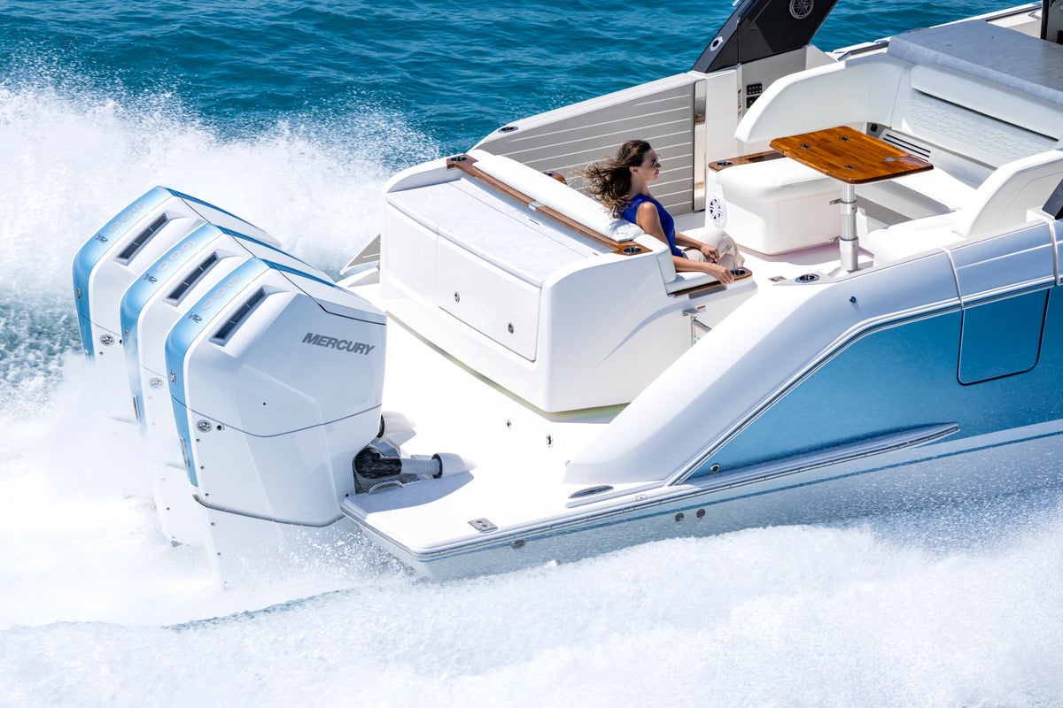 Tiara Yachts 46 LS Heli Yacht Running Mercury Motors Buffet Lounge Module with Female