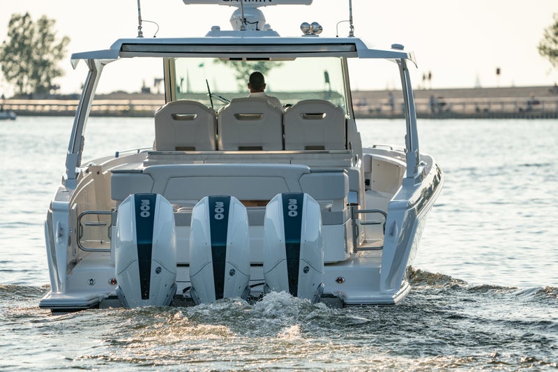 Tiara Yachts 38 LS, view aft