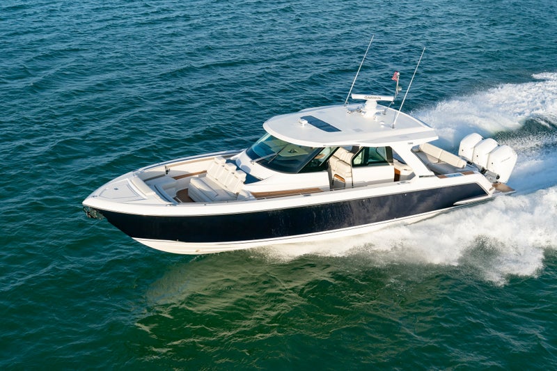 Tiara Yachts 48 LS running port