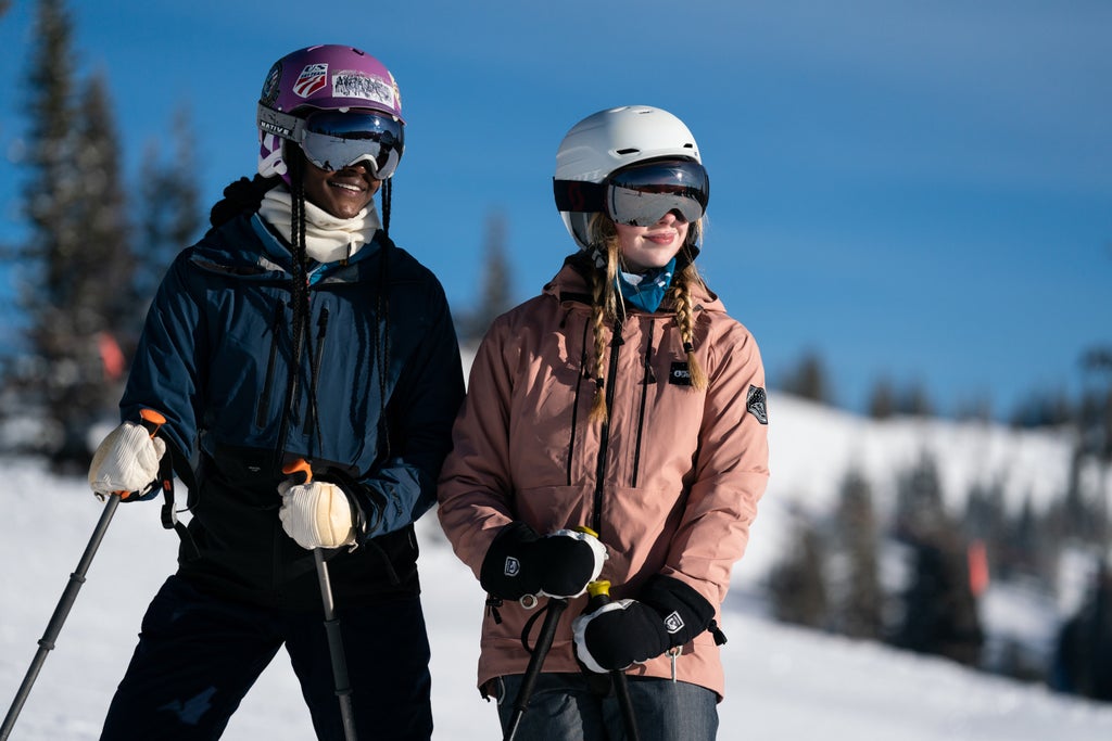 Steamboat_Bluebird Day_Skiing friends_(c): Ben Duke