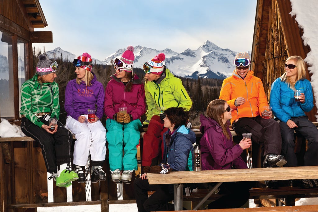 Telluride_Apres-ski_Friends_(c): Ben Eng Photography