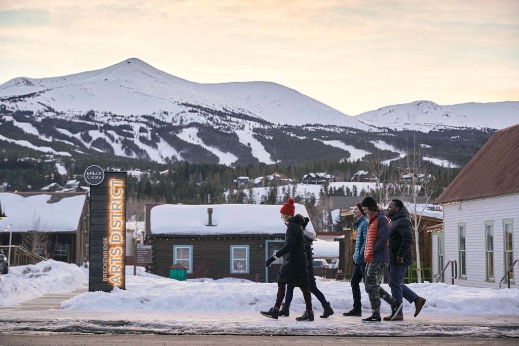 Breckenridge_Arts District_Stroll_Sunset_(c): Vail Resorts -- All rights reserved.