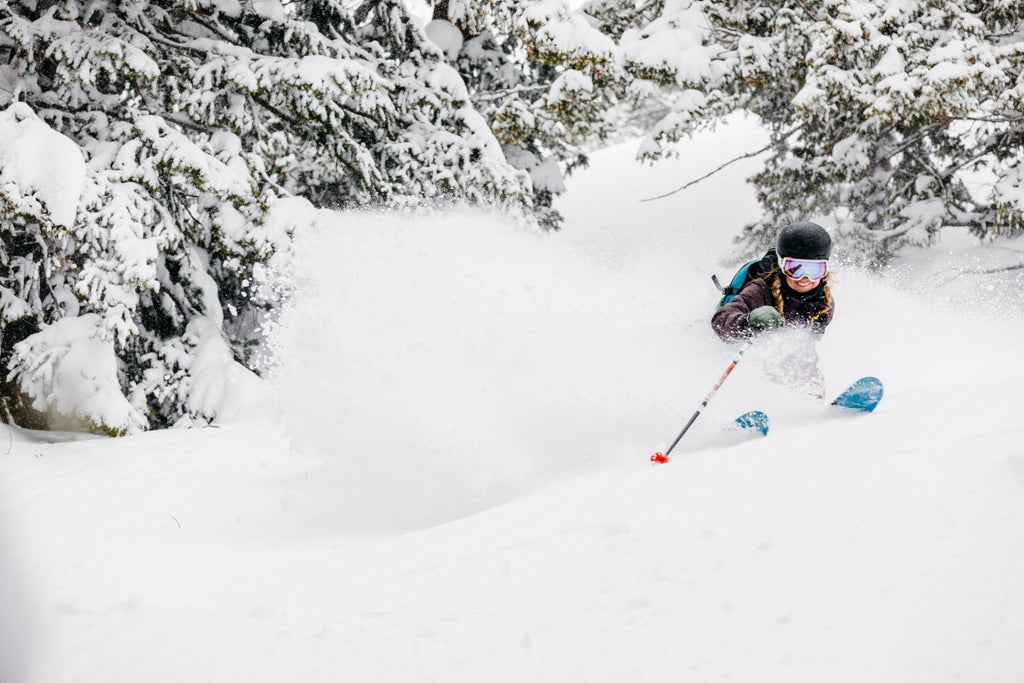Sun Valley_Lady Powder Skiing_(c): Sun Valley Resort Photographer: © Ray Gadd