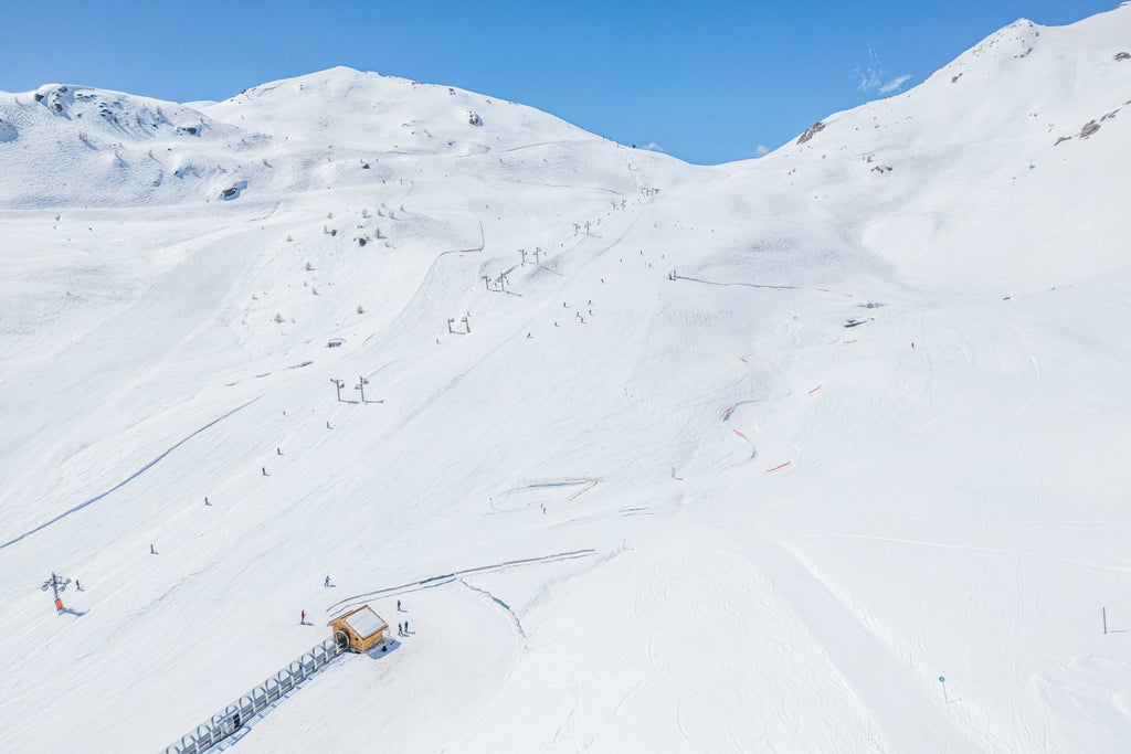 Serre Chevalier_All-White Alpine Slopes_(c): alpesphotographies.com