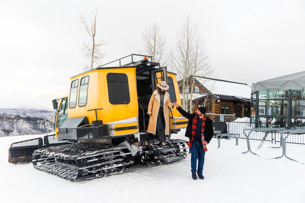 Aspen Snowmass Cabin Snowcat Dinner ©Tyler Wilkinson-Ray
