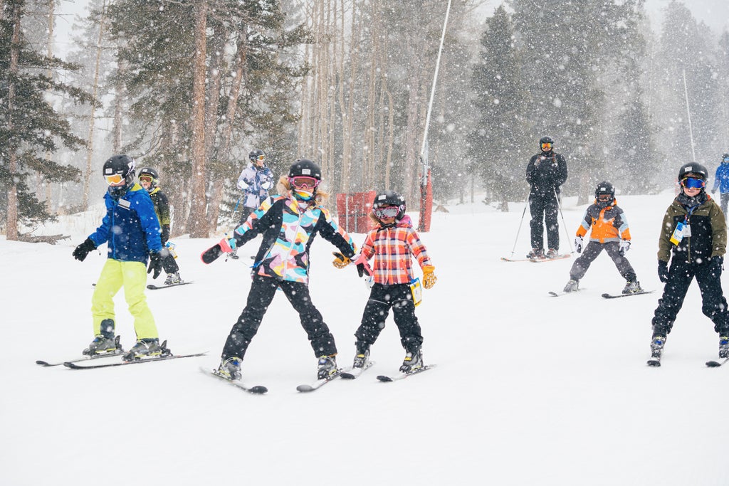 Angel Fire Resort_Griese Family and Friends_Snowfall on the slope_(c): Angel Fire Resort