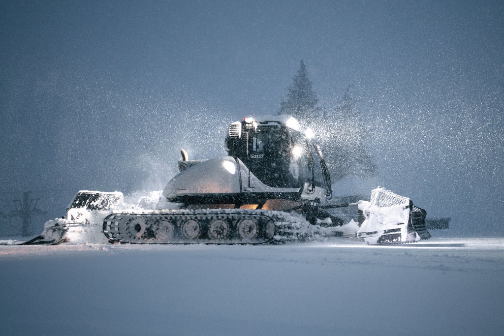 Mt. Bachelor_Snowcat_Powder Storm_(c): Mt. Bachelor