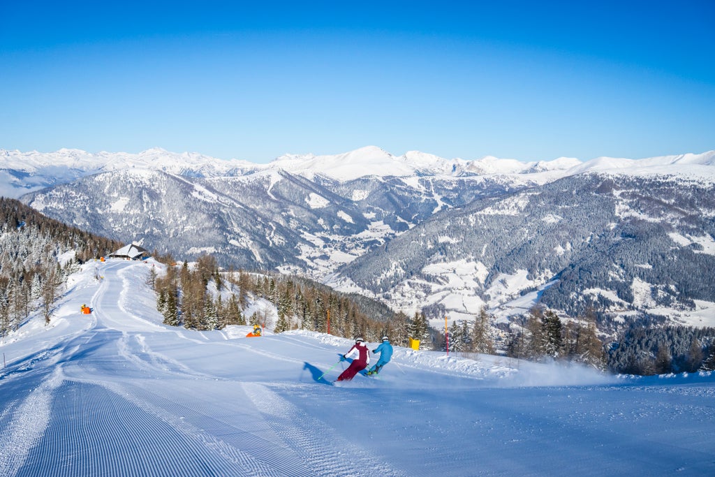 Bad Kleinkirchheim_Skiing on a Ridge Slope_(c): Gert Perauer MBN Tourismus