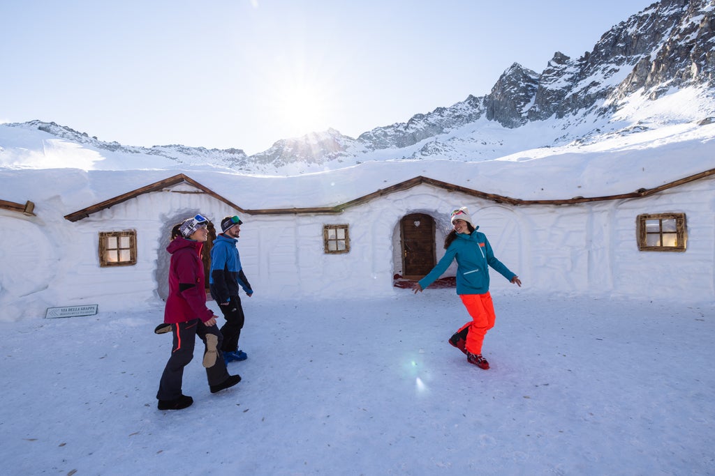 Ponte di Legno Tonale_Via della Grappa Igloos_(c): Archivio APT Val di Sole /Alice Russolo
