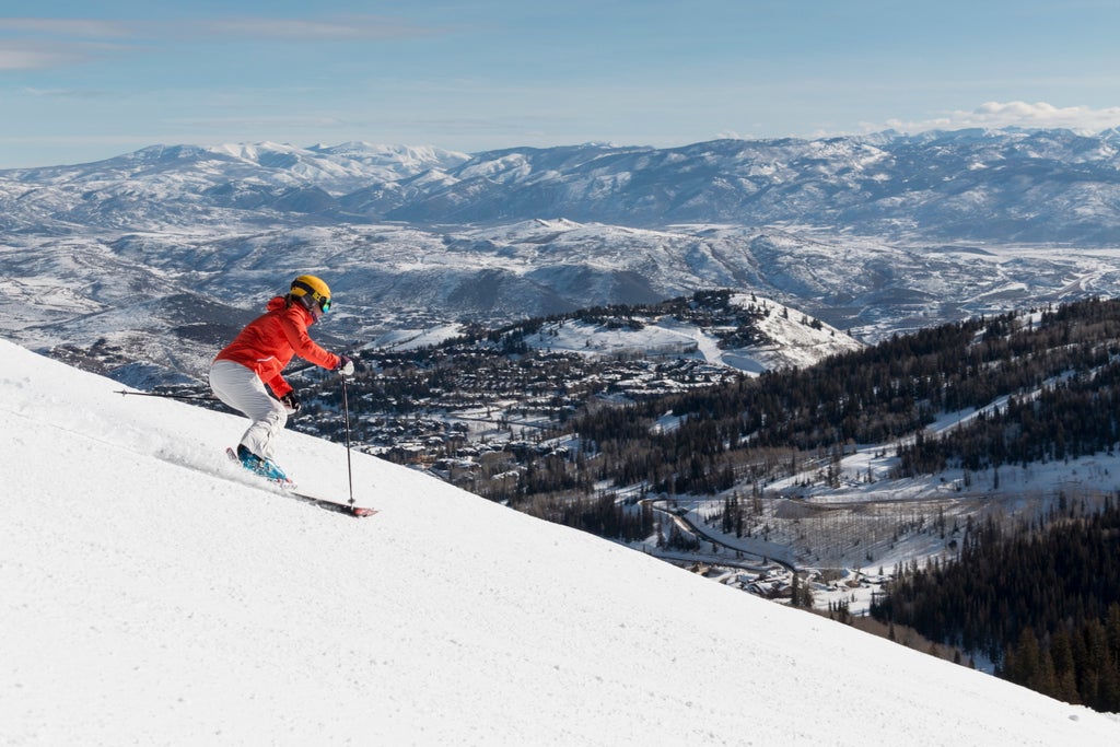 Deer Valley_Female Skier_(c): Eric Schramm