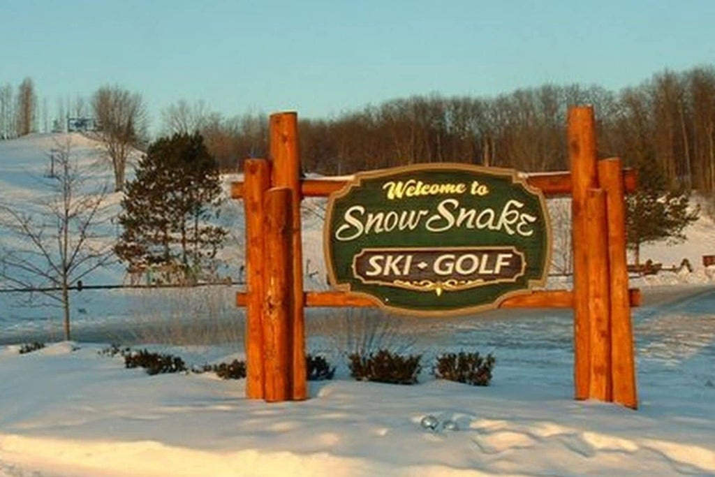 Snow Snake Mountain Ski Area - Welcome sign