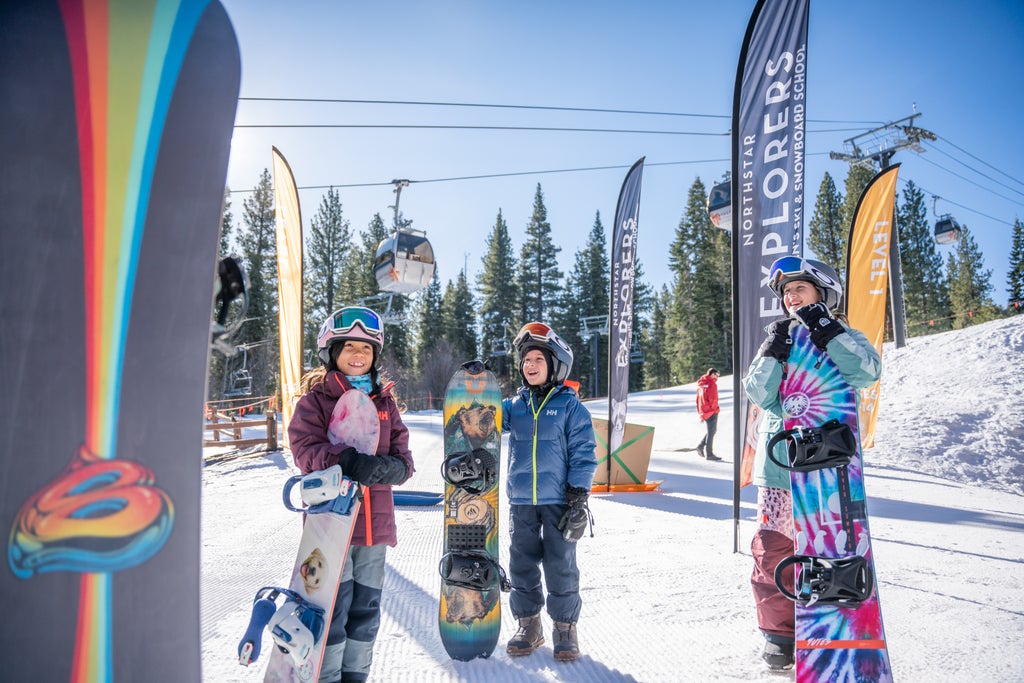 Northstar California_Snowboarding_Kids_(c): Chris Bartkowski