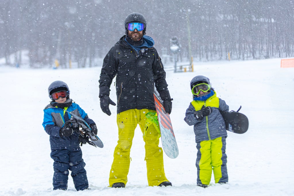 Massanutten_Family Snowboard Lesson_(c): Massanutten Resort