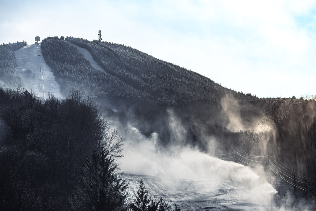 Pico Mountain_Snowmaking_(c): Killington Resort