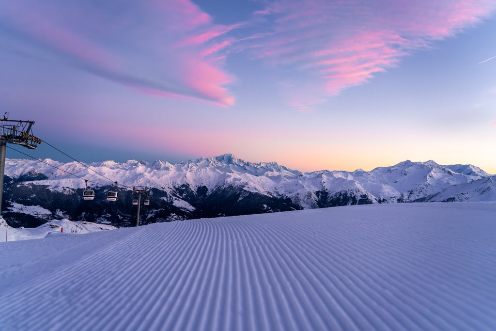Courchevel_Purple Sunrise over Alpine Peaks_(c): Paul Besson
