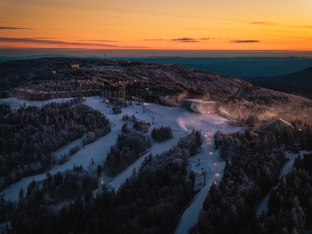 Snowshoe Resort, WV, hero compressed.