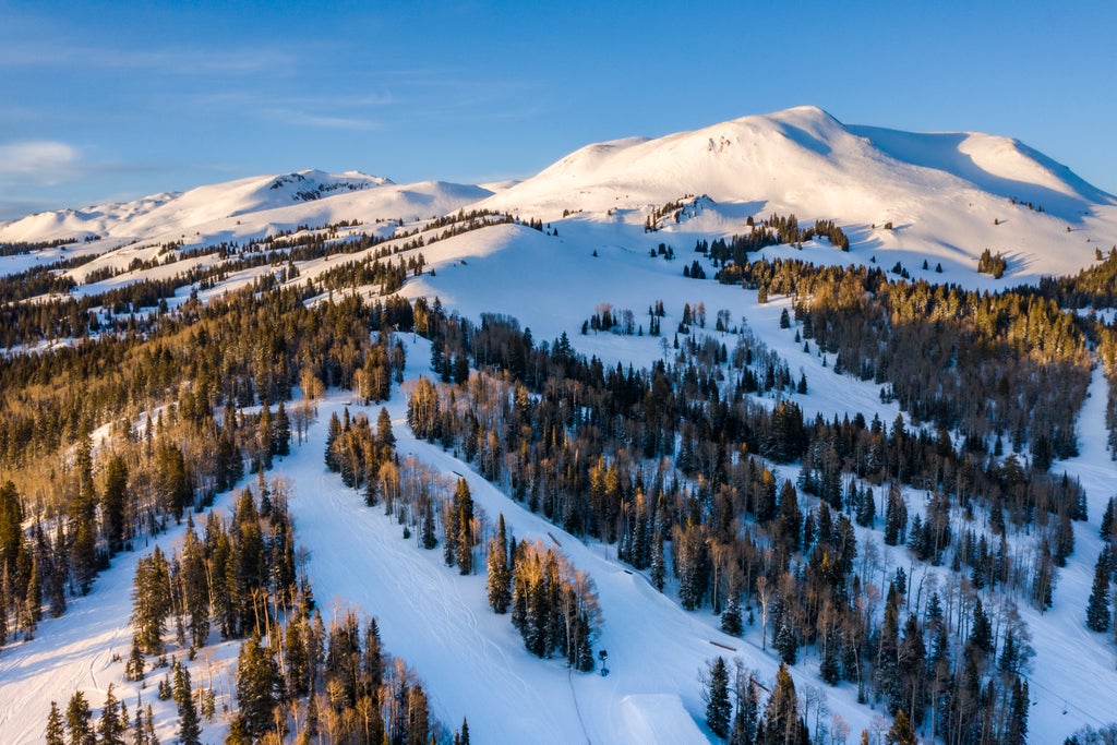 Eagle Point_Snow-Covered Ski Terrain_(c): Eagle Point Resort