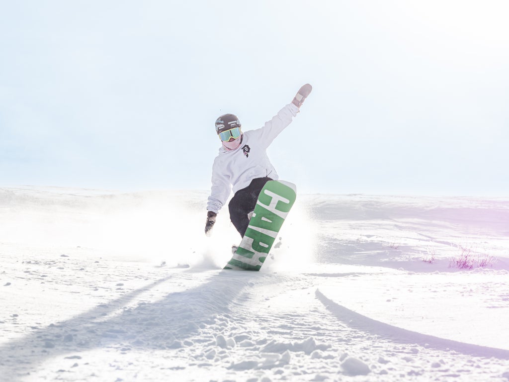 Boreal Mountain Resort_Fresh Snow_Snowboard Ollie_(c): Boreal Mountain Resort