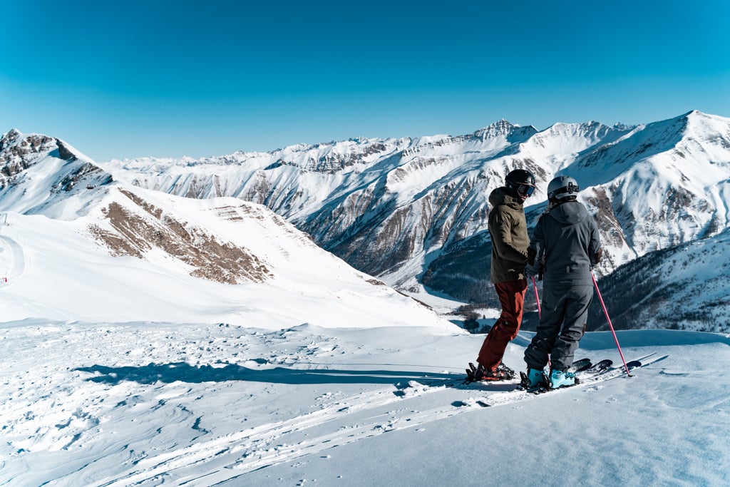 Les Orres_Mountain View Skiers_(c): Willy Camus