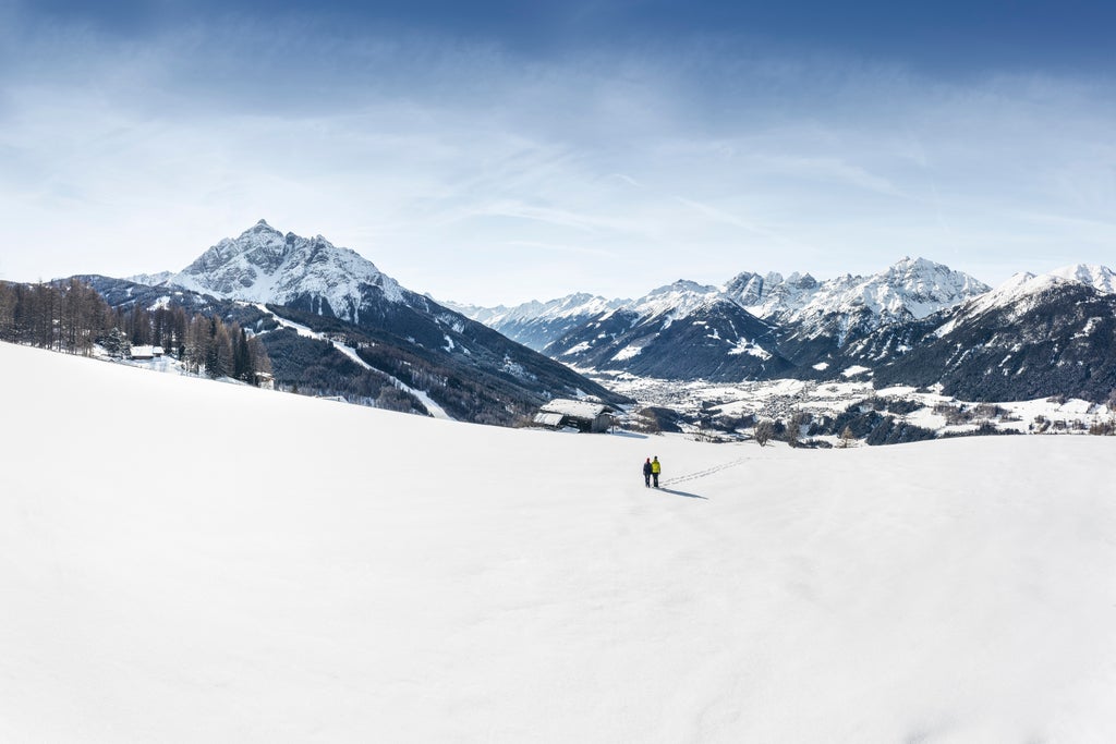 Stubaier Gletscher_Stubai Valley Winter Landscape_(c): Andre Schönherr
