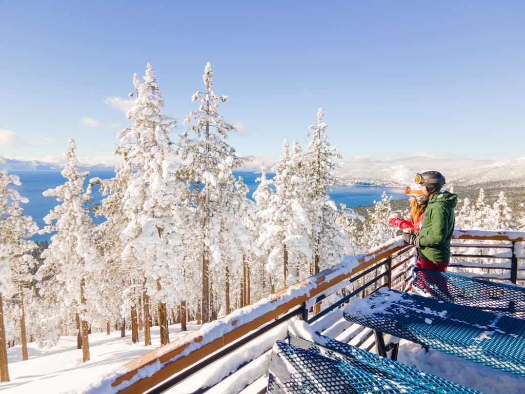 Diamond Peak - Couple at Snowflake Lodge