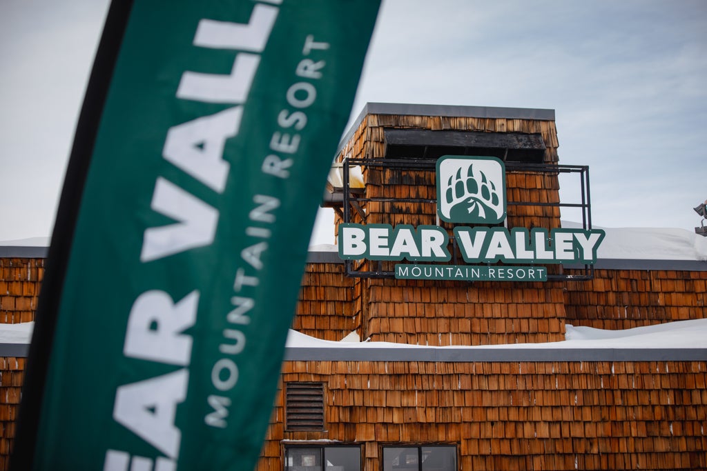 Bear Valley_Main Lodge Exterior_(c): Bear Valley Mountain Resort