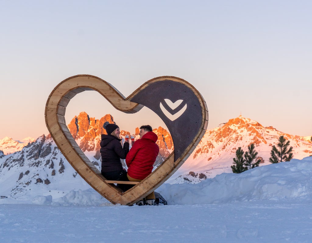 Meribel_Couple Hearts_(c): Paul Besson