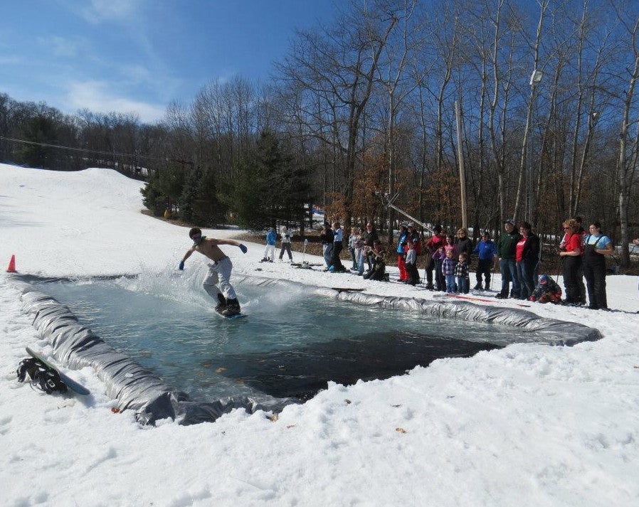 Pond Skimming at Nordic Mountain