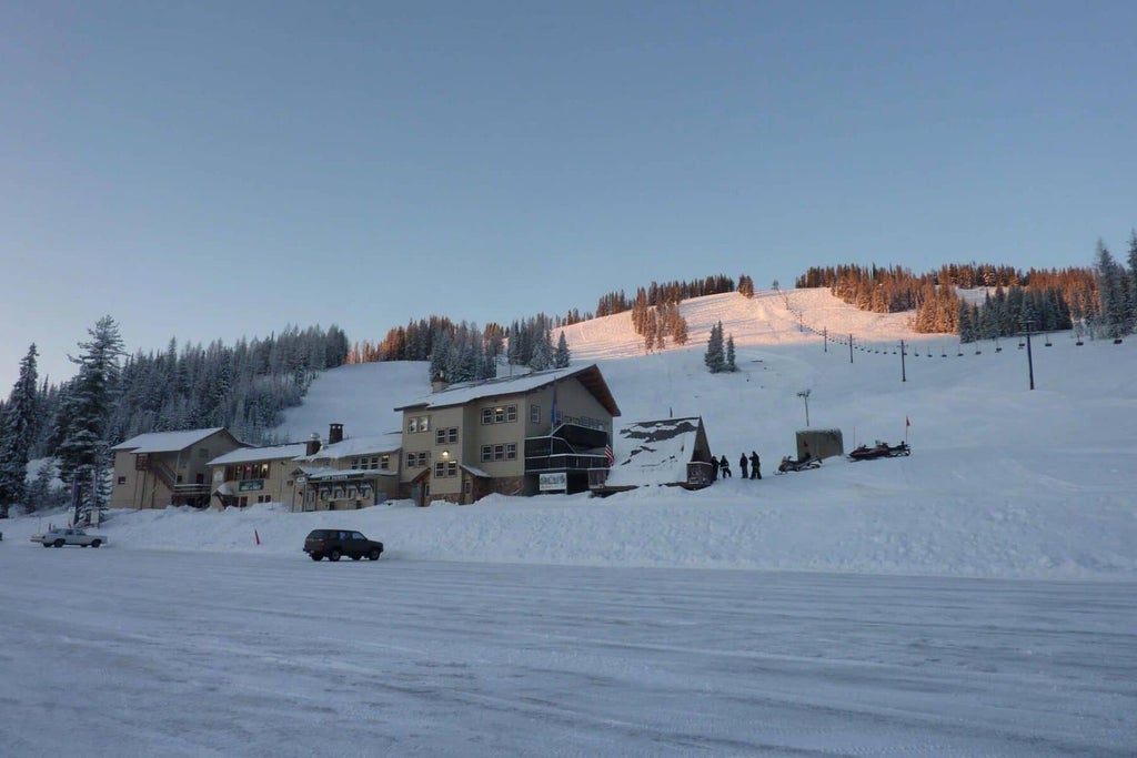 Lookout Pass Ski Area - Lodge