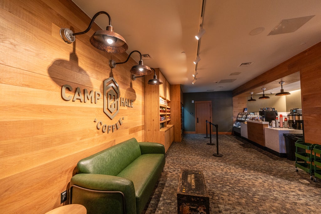 Copper Mountain_Aerie_Checkout Area_(c): Copper Mountain Resort