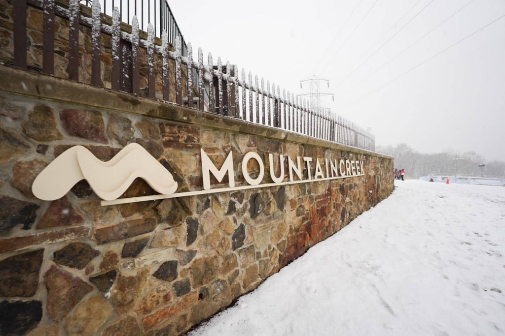 Mountain Creek Resort Welcome signage