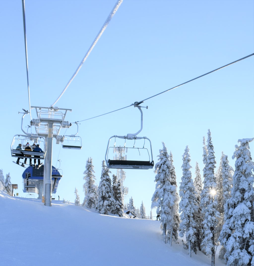 49 Degrees North Chairlift