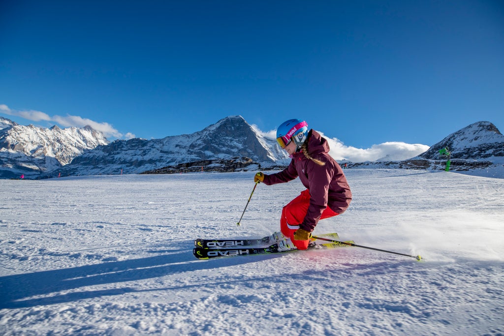 Grindelwald - Wengen_Skier On Piste_(c): Jungfrau Region Tourismus AG