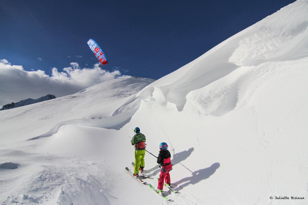 La Grave La Meije_Snowkiting Alpine Adventure_(c): Juliette Bisiaux