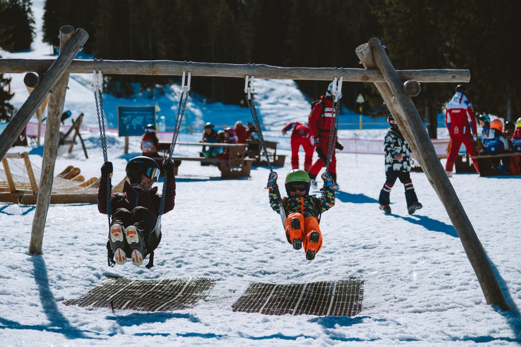 Meribel_Apres Ski Swings_(c): Arthur Bertrand