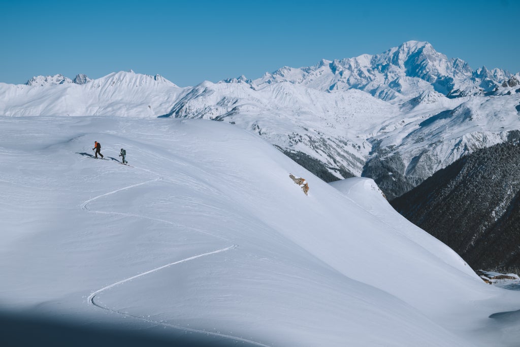 Courchevel_Ski Touring Duo_(c): Arthur Bertrand