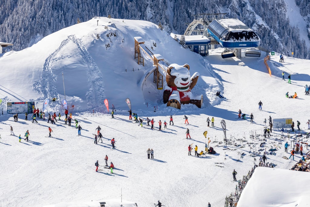 Tux_Hintertux Glacier ski area_(c): TVB Tux-Finkenberg / Johannes Sautner