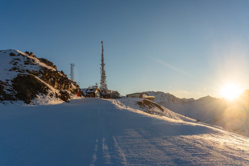 Les Menuires_Sunrise Piste_(c): Paul Besson
