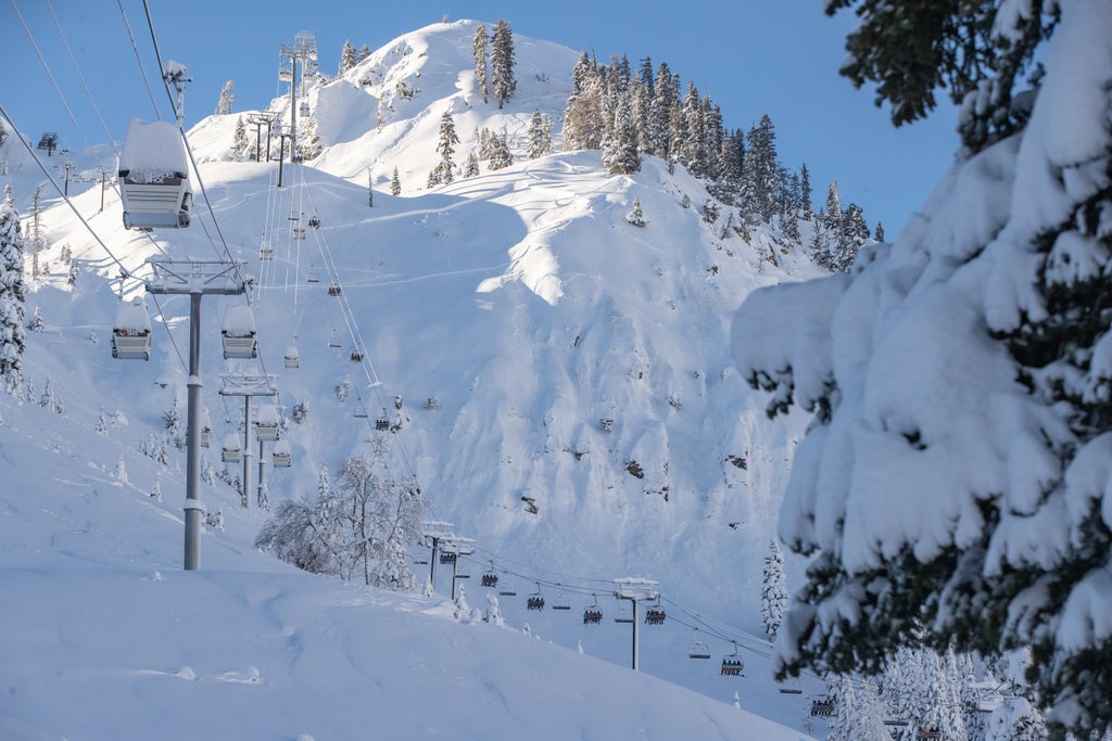 Palisades Tahoe_TGR Mainline_Fresh Lines_(c): Blake Kessler Media / Palisades Tahoe