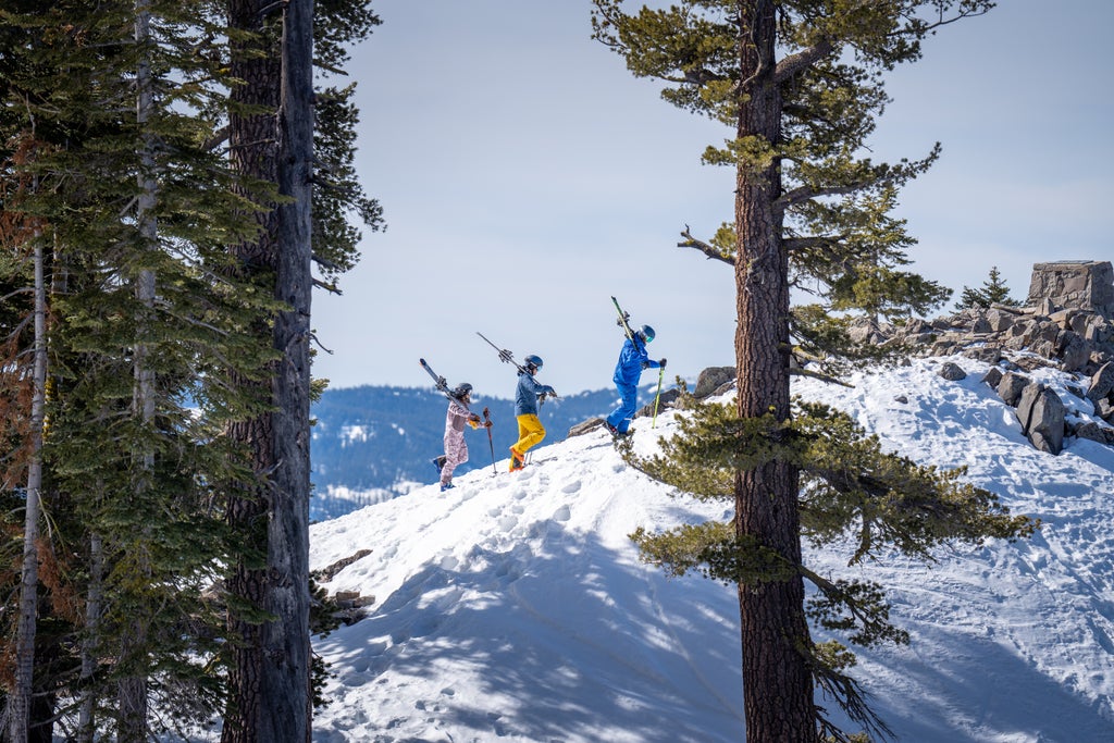 Northstar California_Ski Hike_(c): Chris Bartkowski