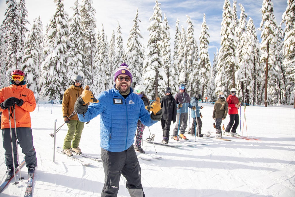 Mt. Bachelor_Riders_Line_(c): Mt. Bachelor