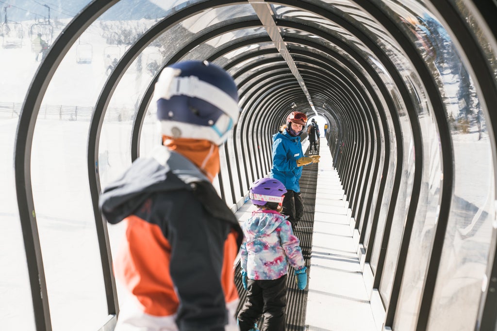F Skiand RideSchool23 MahtingKidsRide2