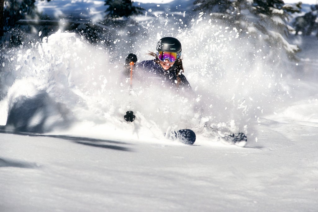 Sun Valley_FemalePow_(c): Sun Valley Resort Photographer: © Hillary Maybery