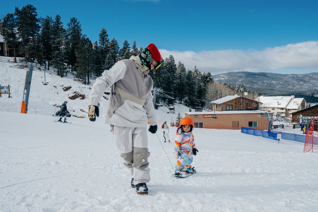 Angel Fire Resort_Armstrong Family_Snowboard_(c): Angel Fire Resort